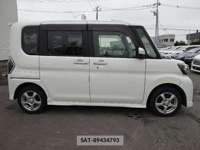 Daihatsu TANTO 2017-08 8372785-2
