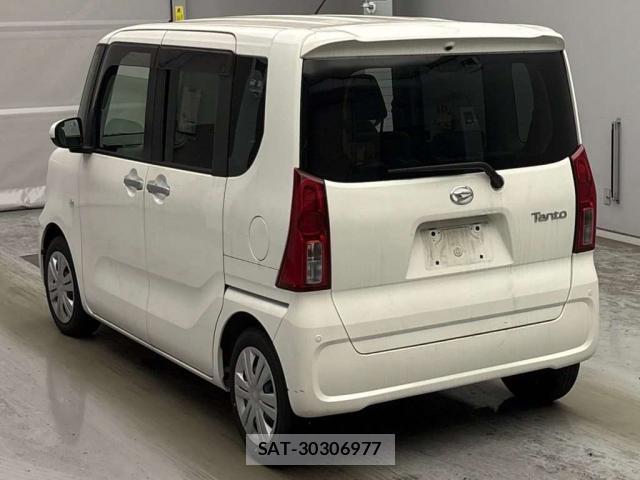 Daihatsu TANTO 2021-07 8372823-1