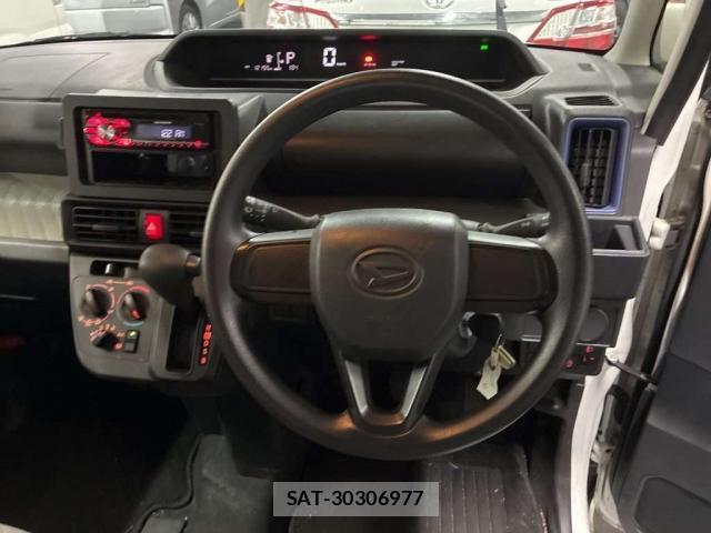 Daihatsu TANTO 2021-07 8372823-2