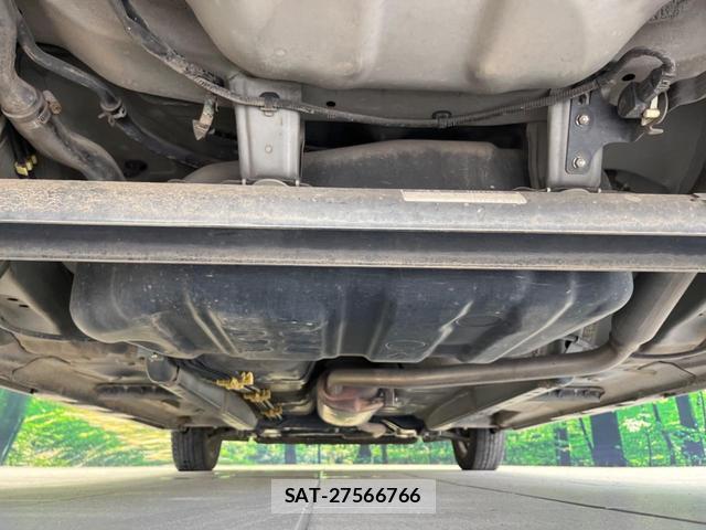 Daihatsu TANTO 2015-11 8372983-18