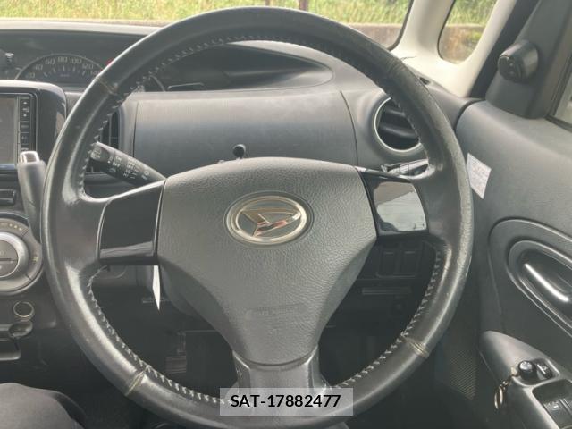 Daihatsu TANTO 2011-07 8372998-11