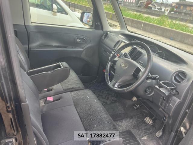 Daihatsu TANTO 2011-07 8372998-8