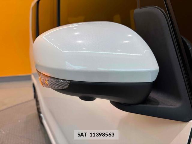 Daihatsu TANTO 2023-04 8373012-13