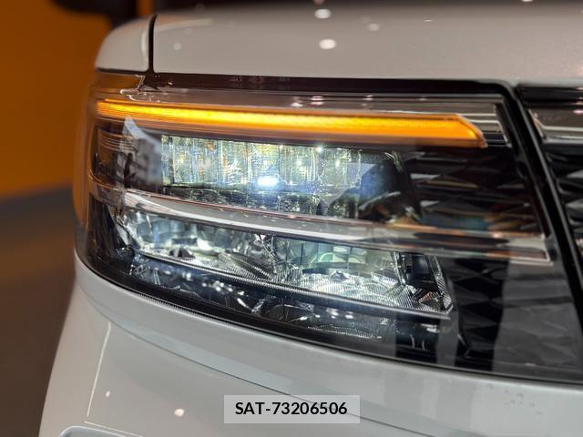 Daihatsu TANTO 2022-12 8373015-16