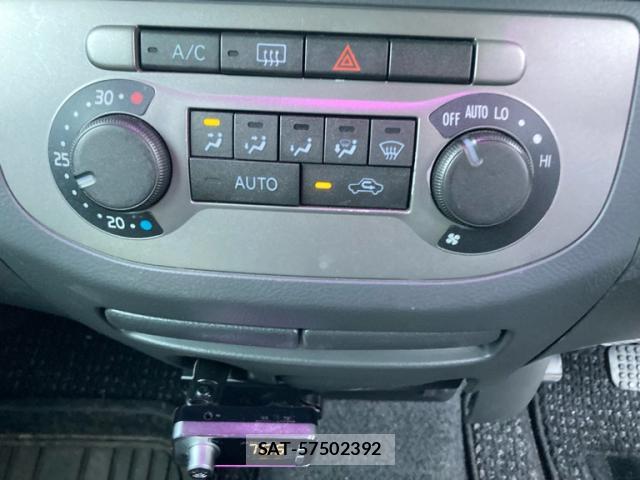 Daihatsu TANTO 2005-07 8373017-18