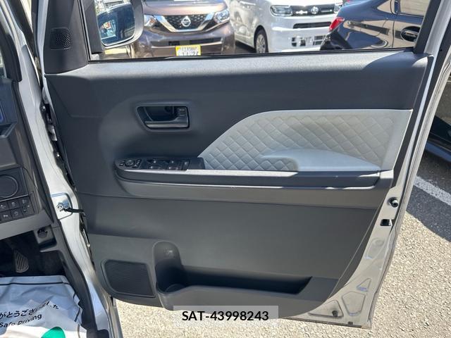 Daihatsu TANTO 2021-07 8373202-13