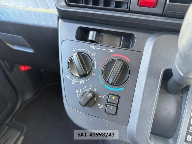 Daihatsu TANTO 2021-07 8373202-3
