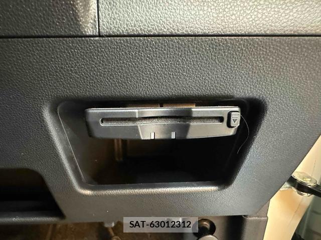 Daihatsu TANTO 2017-07 8373321-3