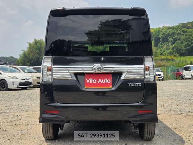 Daihatsu TANTO 2018-10 8373502-3