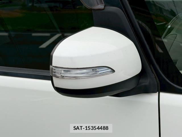 Daihatsu TANTO 2015-12 8373796-14