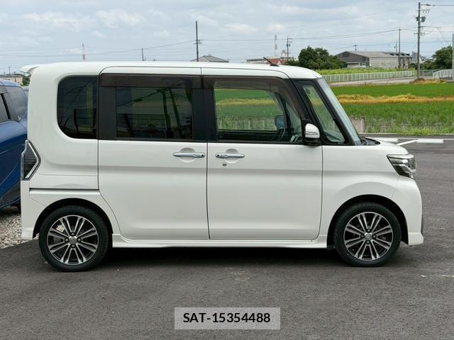 Daihatsu TANTO 2015-12 8373796-16