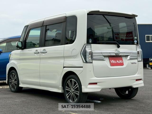 Daihatsu TANTO 2015-12 8373796-19