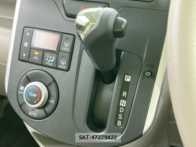Daihatsu TANTO 2015-02 8374306-13
