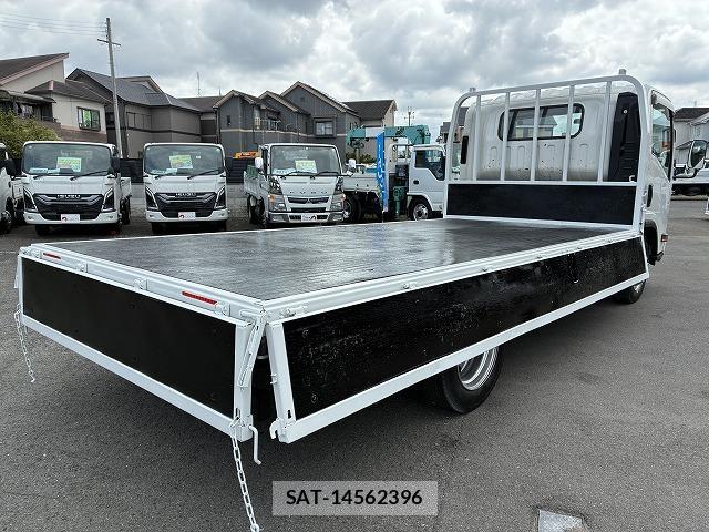 Mazda TITAN 2023-06 8373901-10