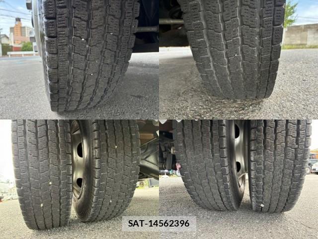 Mazda TITAN 2023-06 8373901-14