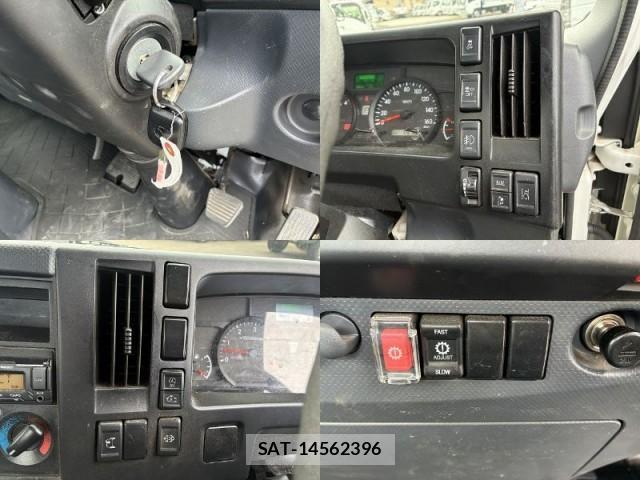 Mazda TITAN 2023-06 8373901-17