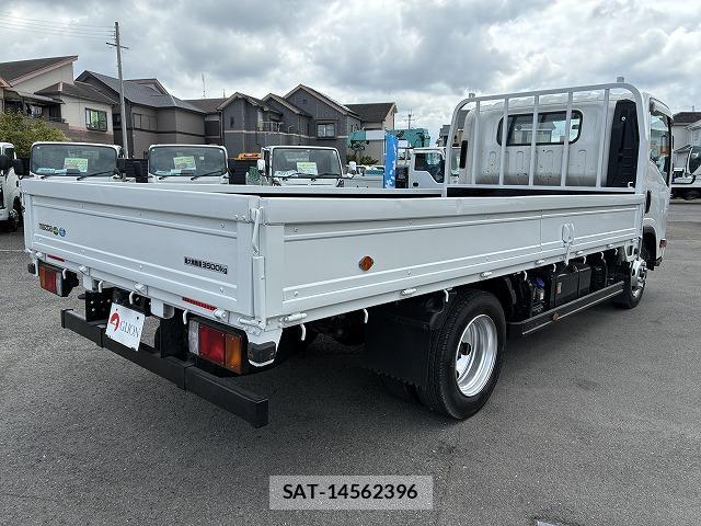 Mazda TITAN 2023-06 8373901-7