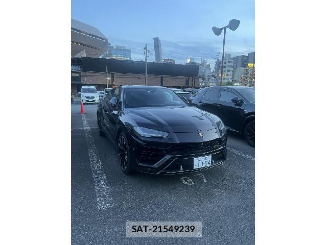 Lamborghini URUS 2023-01 8373768-0