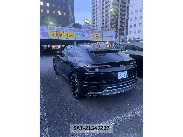 Lamborghini URUS 2023-01 8373768-2