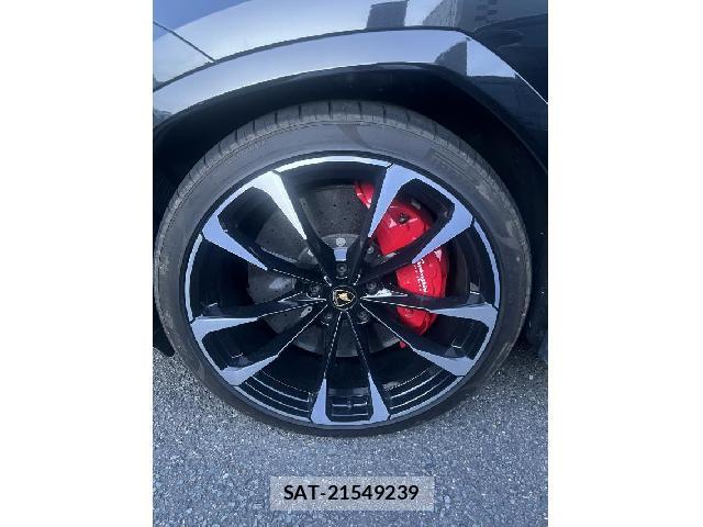 Lamborghini URUS 2023-01 8373768-4