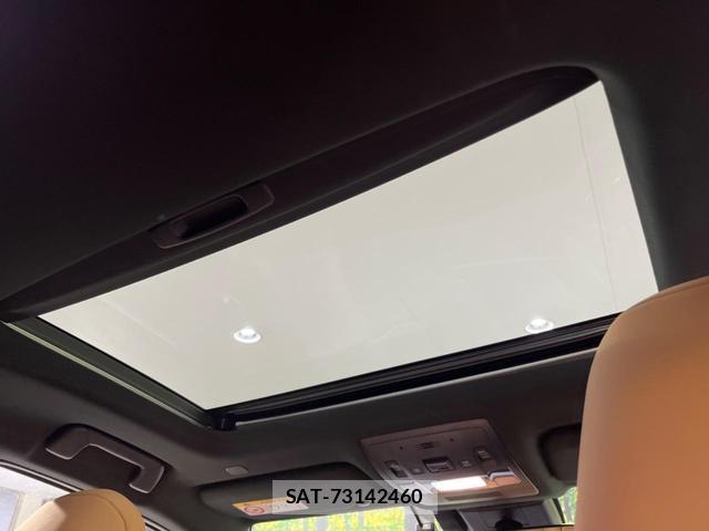 Lexus UX 2023-08 8372686-2