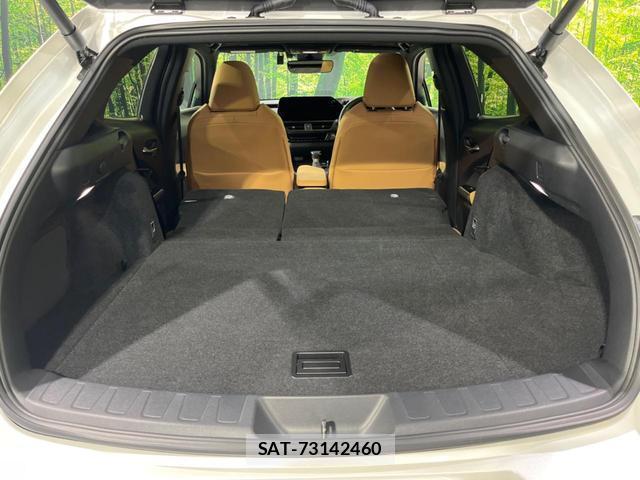 Lexus UX 2023-08 8372686-9