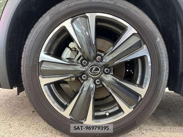 Lexus UX 2019-09 8373087-4