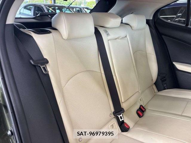 Lexus UX 2019-09 8373087-5