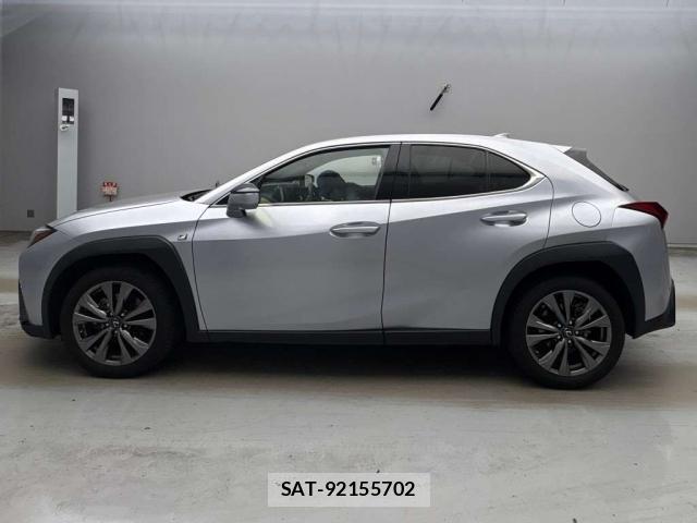 Lexus UX 2023-07 8373091-12
