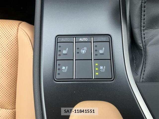Lexus UX 2023-06 8373469-12