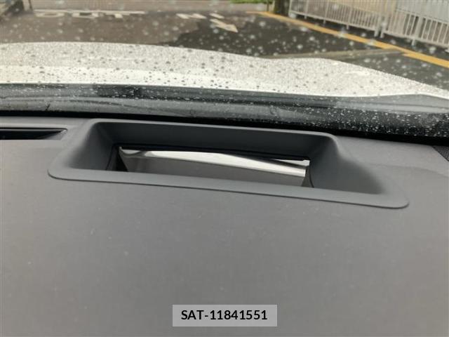 Lexus UX 2023-06 8373469-14