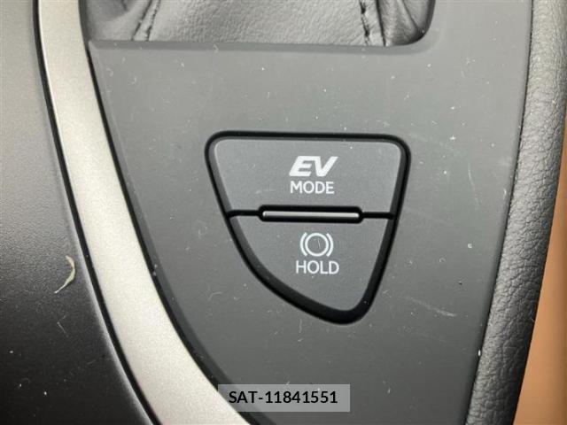 Lexus UX 2023-06 8373469-16