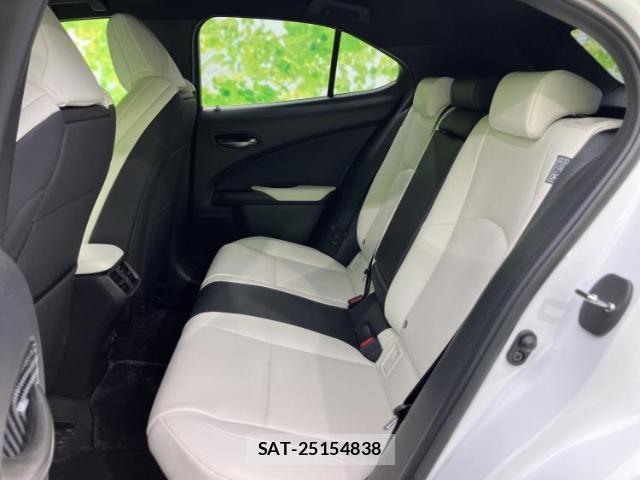 Lexus UX 2020-02 8374079-6