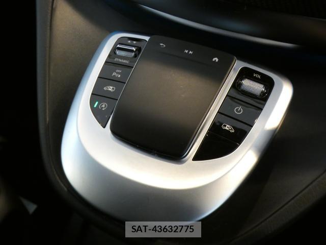 Mercedes Benz V-CLASS 2023-09 8373021-7