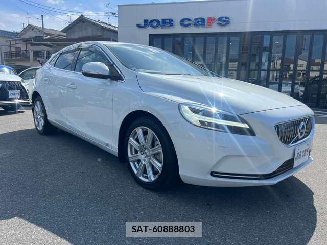 Volvo V40 2019-06 8373391-0