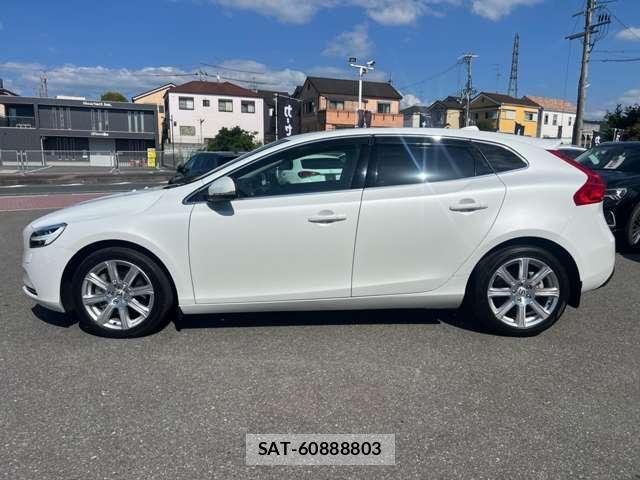 Volvo V40 2019-06 8373391-10