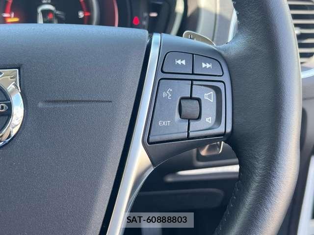 Volvo V40 2019-06 8373391-14