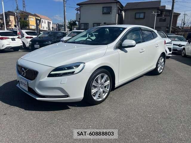 Volvo V40 2019-06 8373391-5
