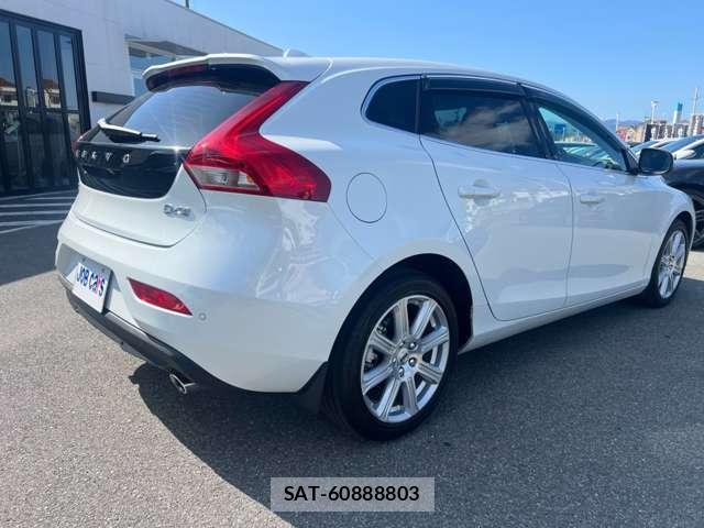 Volvo V40 2019-06 8373391-7