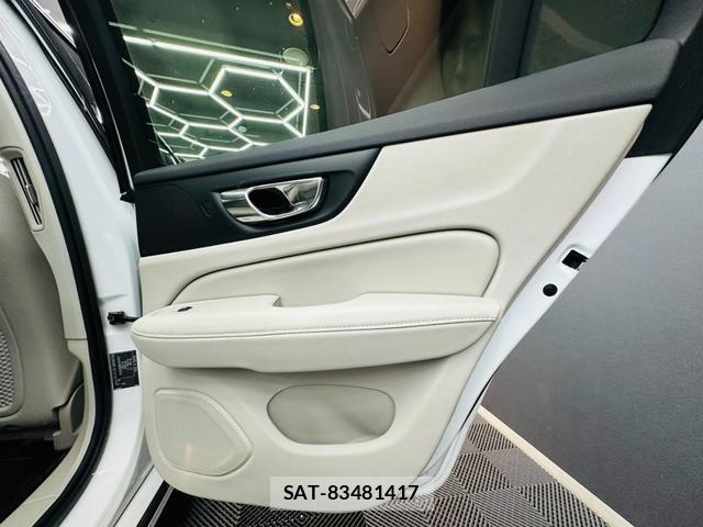 Volvo V60 2018-12 8373892-13