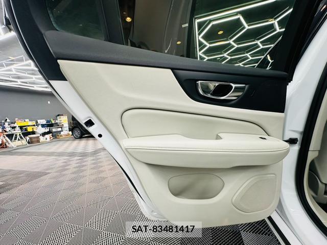Volvo V60 2018-12 8373892-14
