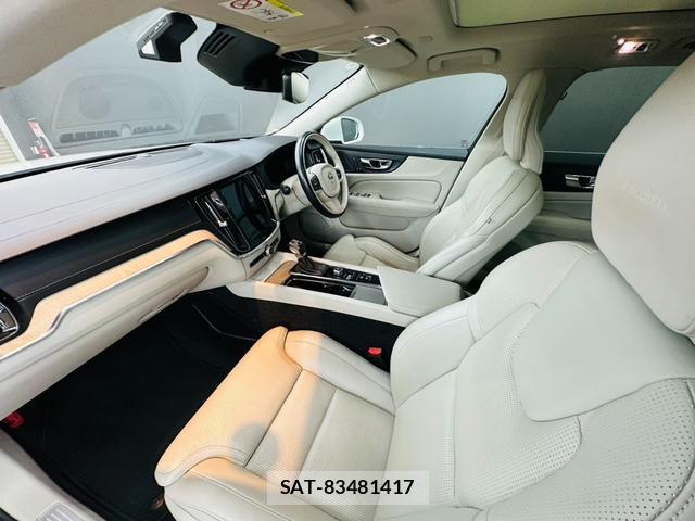 Volvo V60 2018-12 8373892-2
