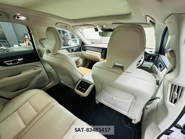 Volvo V60 2018-12 8373892-5