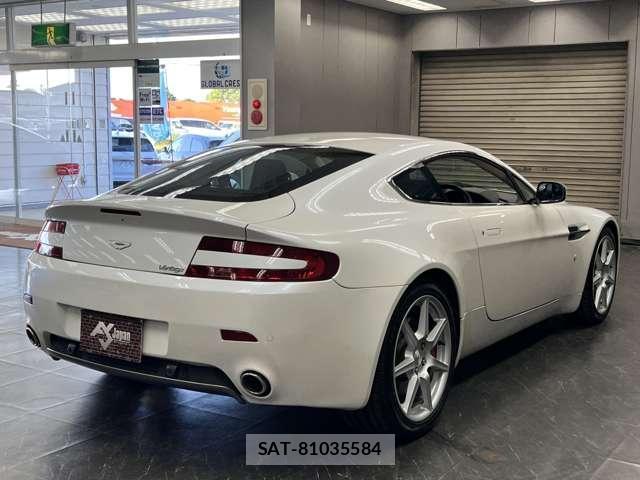 Aston Martin V8 2008-01 8374353-13