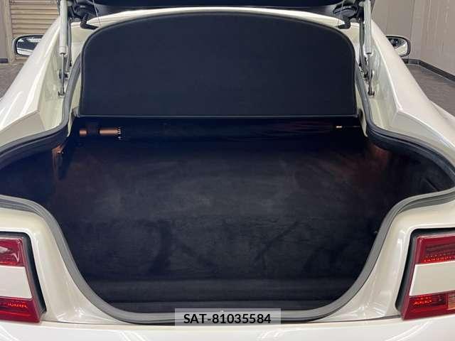 Aston Martin V8 2008-01 8374353-16