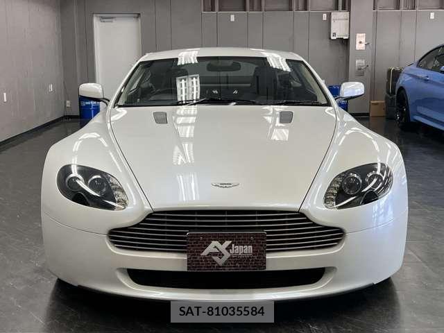 Aston Martin V8 2008-01 8374353-5