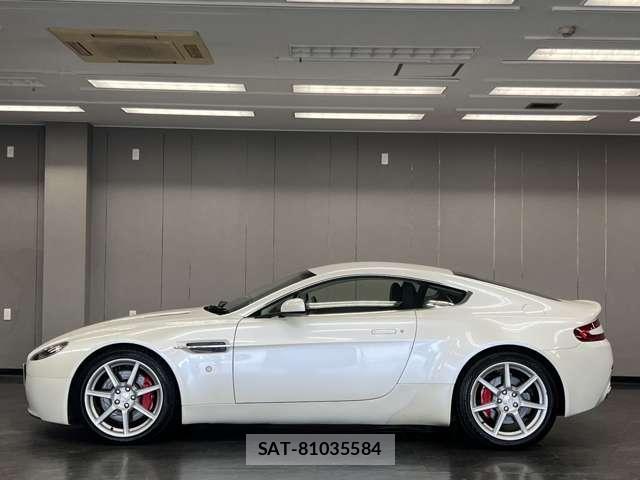 Aston Martin V8 2008-01 8374353-7