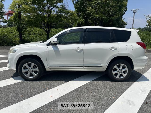 Toyota VANGUARD 2013-07 8372544-10