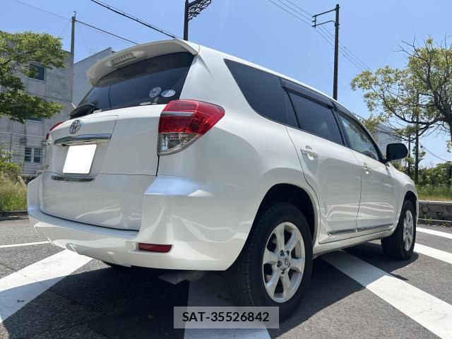 Toyota VANGUARD 2013-07 8372544-13