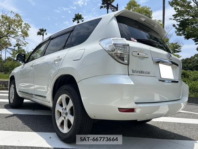 Toyota VANGUARD 2012-06 8372546-14